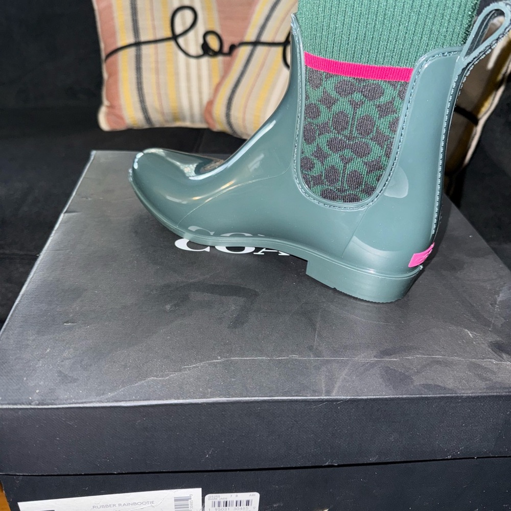 Stylish Green Rain Boots